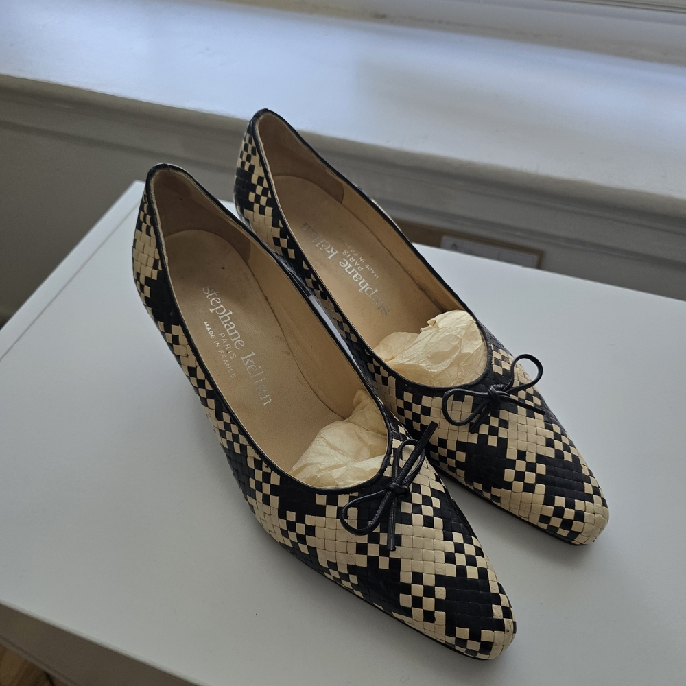 Stephane Kelian Black and Cream Woven Women's Pumps